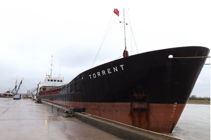 Torrent Stranded at Rye harbour