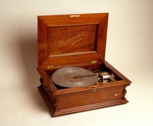 Superior quality disc musical box by 'Orphenion' of Leipzig,